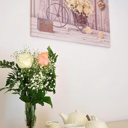 Апартаменти Antico Vicolo House *