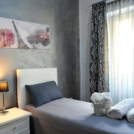 Апартаменти Antico Vicolo House *